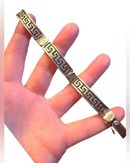 Stunning sterling silver 925 Greek Key latch bracelet ID