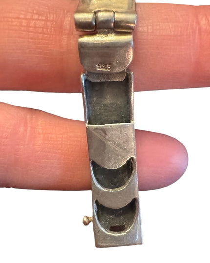 Stunning sterling silver 925 Greek Key latch bracelet ID
