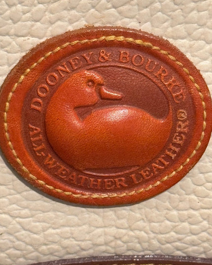 Elegant Vintage 1980s Dooney & Bourke  Tan Leather Purse Cream