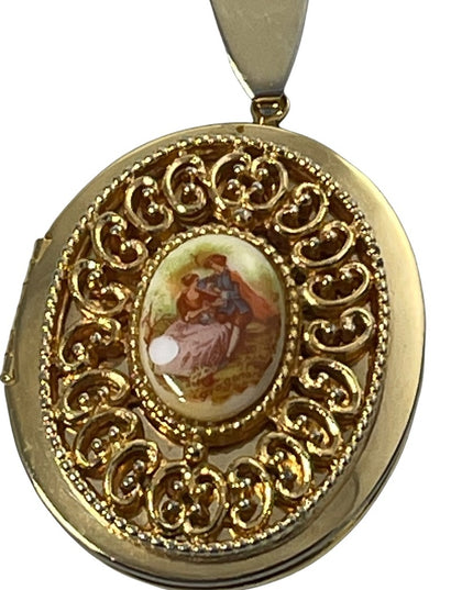 Vintage Large ceramic cameo gold locket