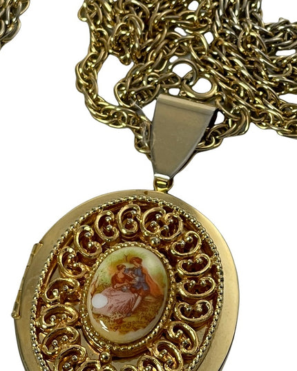 Vintage Large ceramic cameo gold locket