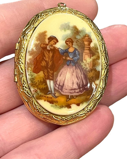 Vintage 1960s Fragonard French Victorian Scene Large Cameo Locket gold finish