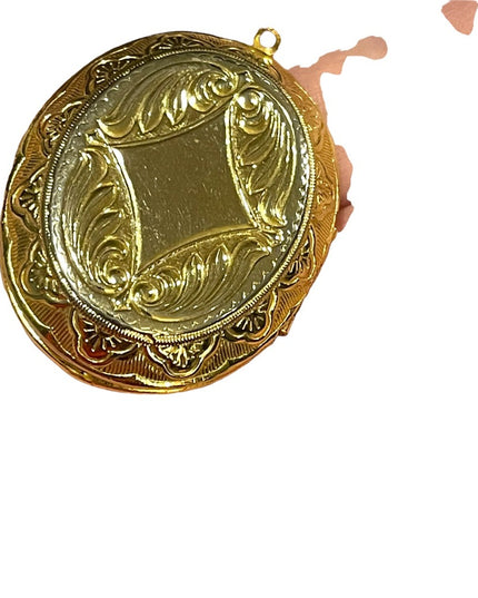Vintage 1960s Fragonard French Victorian Scene Large Cameo Locket gold finish